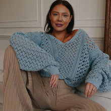 Load image into Gallery viewer, V-neck cut out sweater