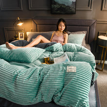 Load image into Gallery viewer, Ribbed Double Thick Velvet Bed Sheets