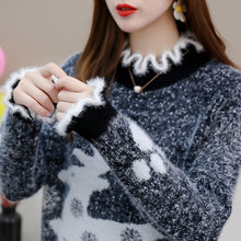 Load image into Gallery viewer, Reindeer Graphic Super Soft Sweater