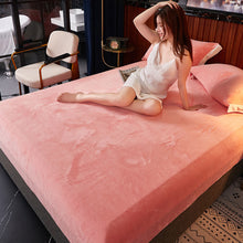 Load image into Gallery viewer, Three-Piece Soft Velour Bedding Set