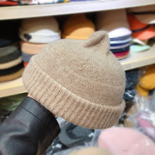 Load image into Gallery viewer, Knitted Woolen Melon Hat