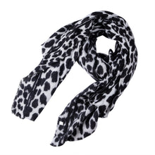 Load image into Gallery viewer, Leopard-Print Jacquard Shawl