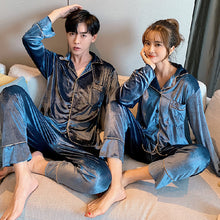 Load image into Gallery viewer, Couples Warm Velveteen Pajamas