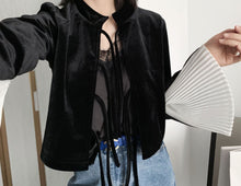 Load image into Gallery viewer, Fanned Sleeve Dress Shirt