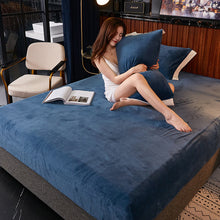 Load image into Gallery viewer, Three-Piece Soft Velour Bedding Set