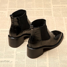 Load image into Gallery viewer, Squared Heeled Black Boots