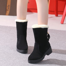 Load image into Gallery viewer, Suede Round Toe Boots
