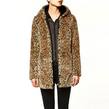 Load image into Gallery viewer, Zipped Faux Fur Leopard Coat