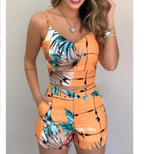 Load image into Gallery viewer, Graphic Designed Short Set
