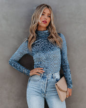 Load image into Gallery viewer, Turtleneck Velvety Top